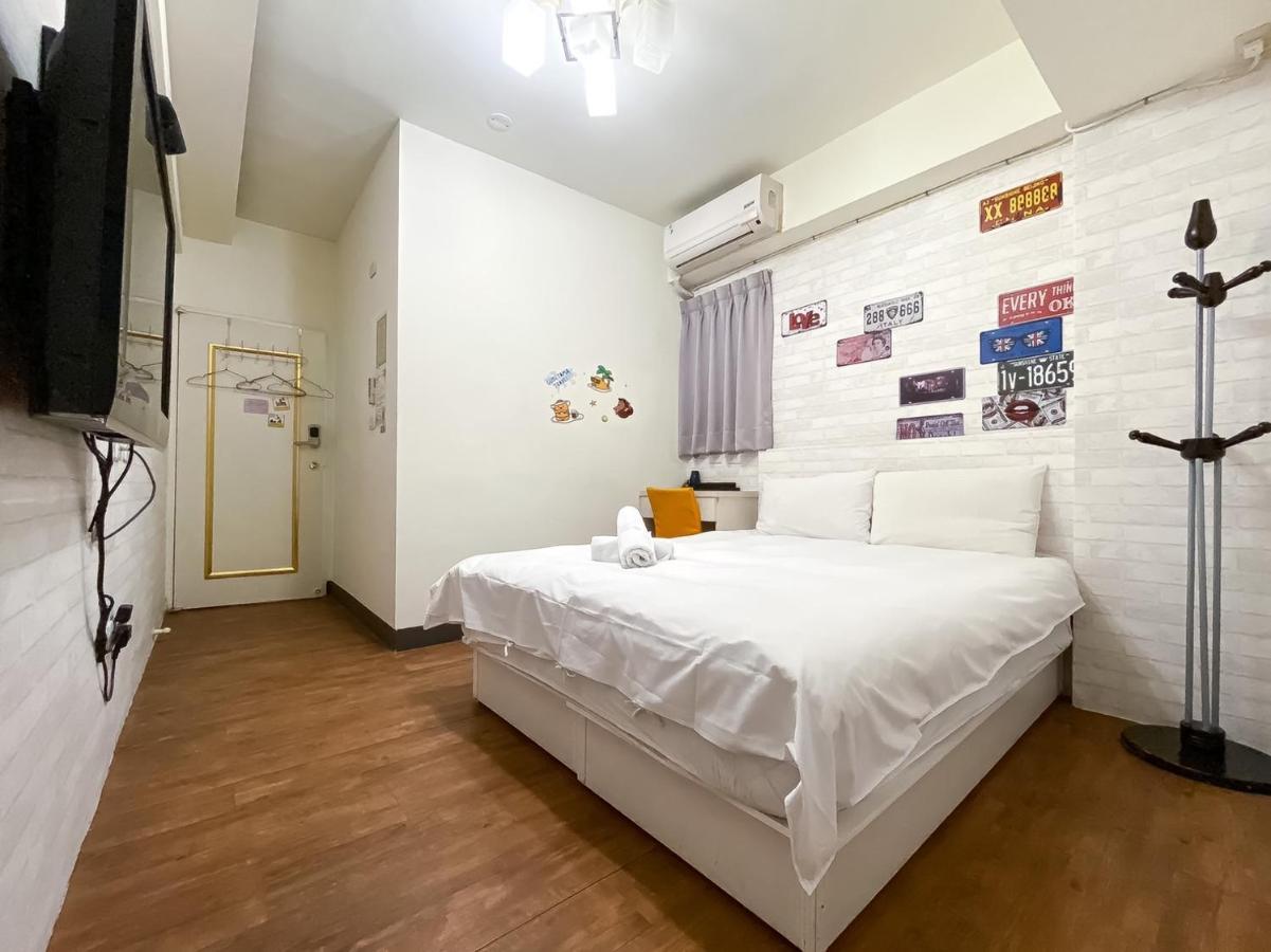 Fengjia Sleep Hotel ไถจง ภายนอก รูปภาพ